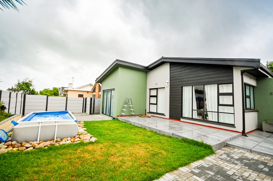 3 Bedroom Property for Sale in Lochnerhof Western Cape